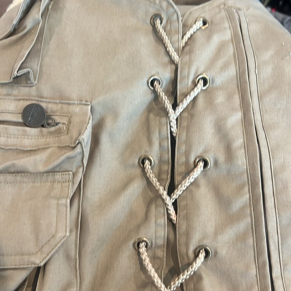 Garcia Fly Fishing Vest - Picture 4 of 6